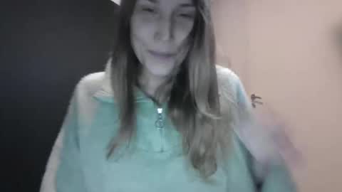 Keely KeKe Kiwi online show from 12, 11, 2025