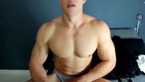 Snapshot of recce_taylor4 chatting on 22, 10, 2025 twitter REECET26 instagram RECCETAYLOR online show from 22, 10, 2025