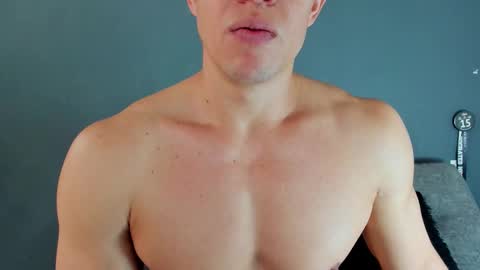 Snapshot of recce_taylor4 chatting on 23, 10, 2025 twitter REECET26 instagram RECCETAYLOR online show from 23, 10, 2025