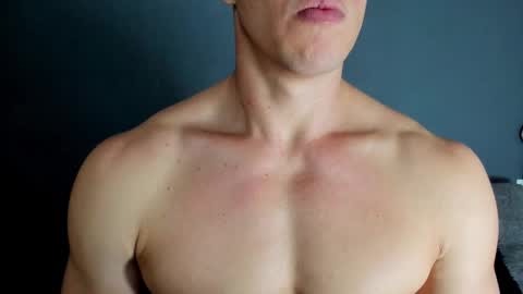 Snapshot of recce_taylor4 chatting on 24, 10, 2025 twitter REECET26 instagram RECCETAYLOR online show from 24, 10, 2025