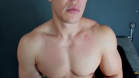 Snapshot of recce_taylor4 chatting on 25, 10, 2025 twitter REECET26 instagram RECCETAYLOR online show from 25, 10, 2025