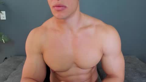 twitter REECET26 instagram RECCETAYLOR online show from 21, 12, 2025