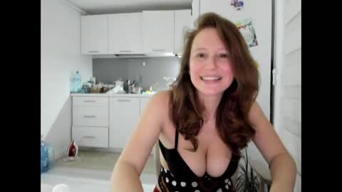 Lolanaturalred online show from 5, 3, 2026