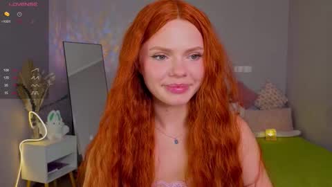 Snapshot of red__candy chatting on 15, 9, 2025 red__candy online show from 15, 9, 2025