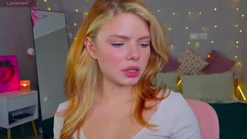 red__candy online show from 2, 12, 2025