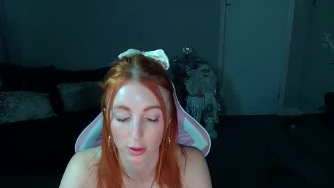 Snapshot of red_firesquirt chatting on 23, 12, 2024 Red - online show from 23, 12, 2024