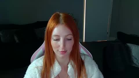 Snapshot of red_firesquirt chatting on 18, 2, 2025 Red - online show from 18, 2, 2025