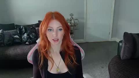 Snapshot of red_firesquirt chatting on 10, 3, 2025 Red - online show from 10, 3, 2025