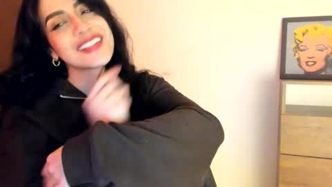 red_flower203 online show from 12, 4, 2026