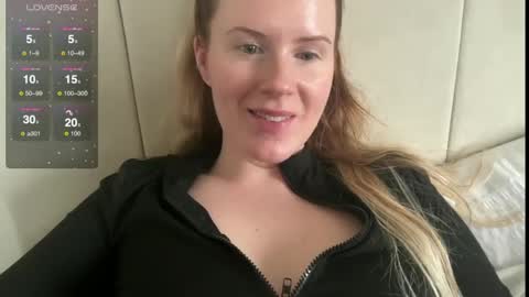 Snapshot of red_head_rosie_69 chatting on 8, 2, 2025 Rosie online show from 8, 2, 2025