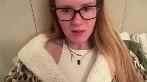 Snapshot of red_head_rosie_69 chatting on 14, 9, 2025 Rosie online show from 14, 9, 2025