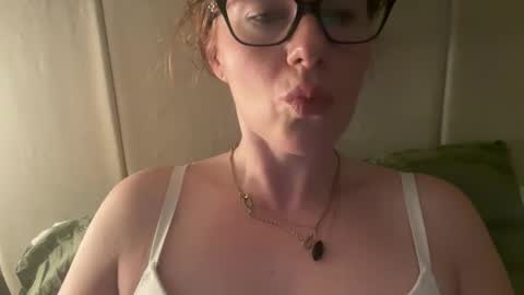 Snapshot of red_head_rosie_69 chatting on 19, 9, 2025 Rosie online show from 19, 9, 2025