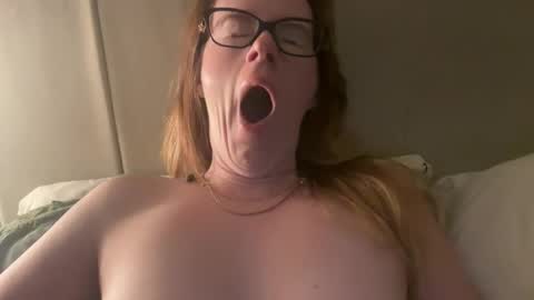 Snapshot of red_head_rosie_69 chatting on 22, 9, 2025 Rosie online show from 22, 9, 2025