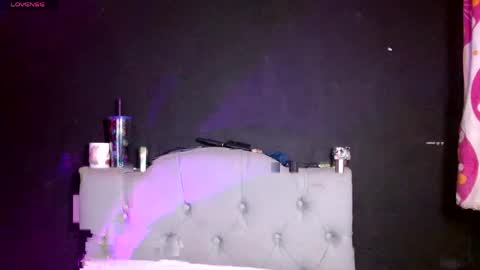 IG   OF red moonn online show from 8, 4, 2026