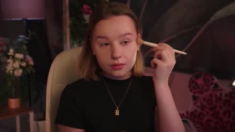 QUEEN OF EVIL online show from 5, 10, 2025