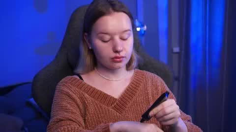 QUEEN OF EVIL online show from 19, 10, 2025