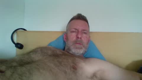 Snapshot of redandbluecloud chatting on 11, 7, 2026 Red online show from 11, 7, 2026