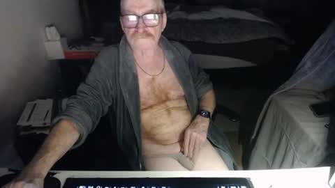 Snapshot of redbare12007 chatting on 13, 6, 2026 Red online show from 13, 6, 2026