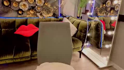 Snapshot of reddoll_ chatting on 24, 9, 2025 Lily online show from 24, 9, 2025