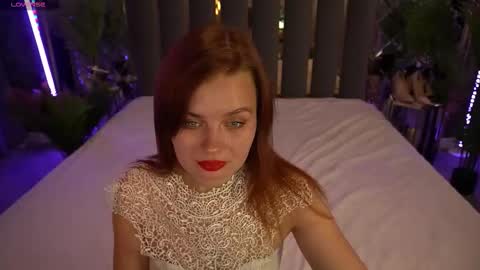 Snapshot of reddoll_ chatting on 8, 10, 2025 Lily online show from 8, 10, 2025