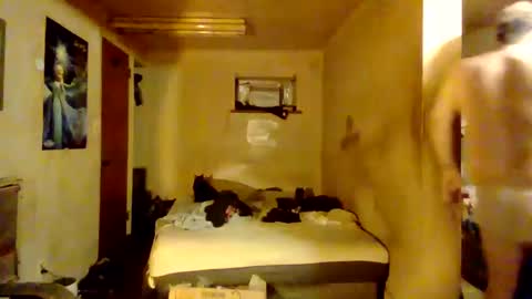 Snapshot of reddragon1195 chatting on 4, 12, 2024 reddragon1195 online show from 4, 12, 2024