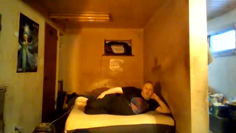 Snapshot of reddragon1195 chatting on 2, 2, 2025 reddragon1195 online show from 2, 2, 2025