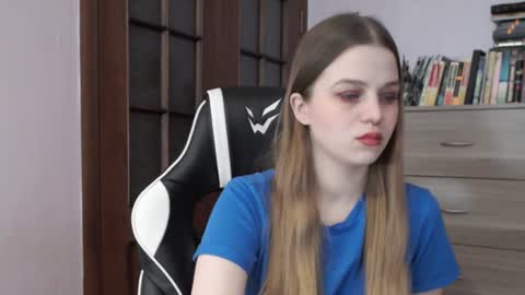 Lily online show from 28, 12, 2024