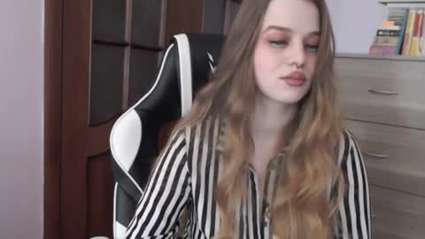 Lily online show from 24, 10, 2025