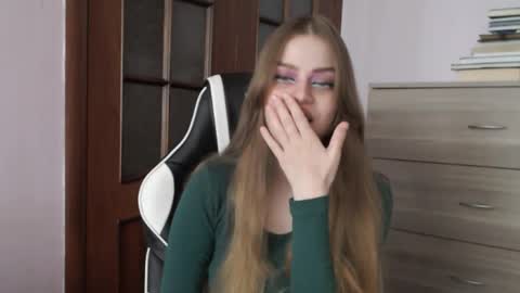 Lily online show from 12, 5, 2026