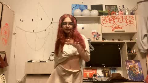 Snapshot of redheadcatxd chatting on 8, 4, 2026 Eva online show from 8, 4, 2026