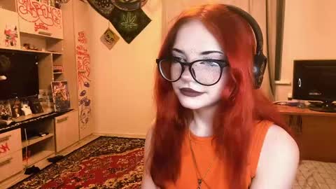 Snapshot of redheadcatxd chatting on 14, 5, 2026 Eva online show from 14, 5, 2026