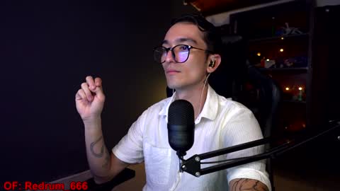 Snapshot of redrum_696 chatting on 5, 1, 2025 Red online show from 5, 1, 2025