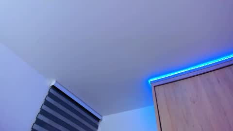 redski77 online show from 2, 1, 2025