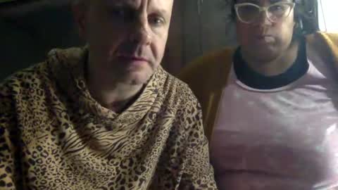 Snapshot of redwinelipss chatting on 28, 10, 2025 redwinelipss online show from 28, 10, 2025