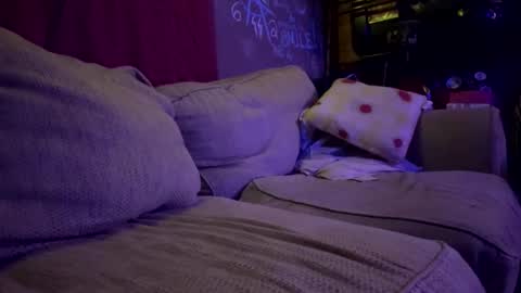 Lee online show from 9, 4, 2026