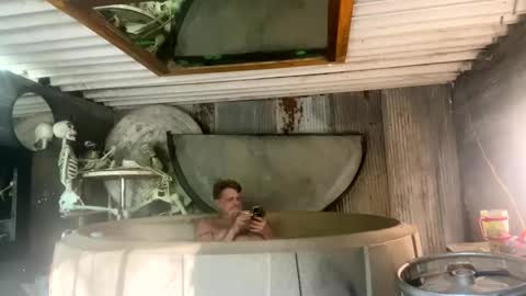 Lee online show from 12, 4, 2026