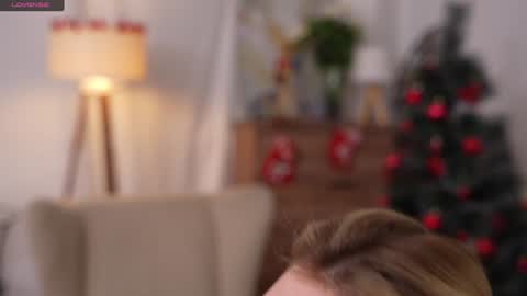 Snapshot of refined_style chatting on 22, 12, 2024 JessyinCherri yang online show from 22, 12, 2024