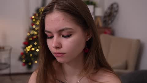 Snapshot of refined_style chatting on 25, 12, 2024 JessyinCherri yang online show from 25, 12, 2024