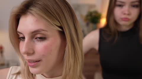 Snapshot of refined_style chatting on 28, 12, 2024 JessyinCherri yang online show from 28, 12, 2024