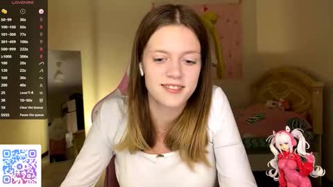 Snapshot of regeniastetson chatting on 14, 10, 2025 Lucy online show from 14, 10, 2025
