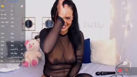 regina1819 online show from 4, 1, 2025