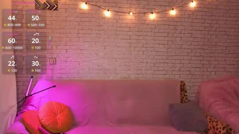 ReginaHawkinss online show from 20, 11, 2025