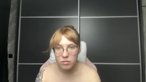 Snapshot of reginasmilee chatting on 6, 2, 2025 Regina online show from 6, 2, 2025