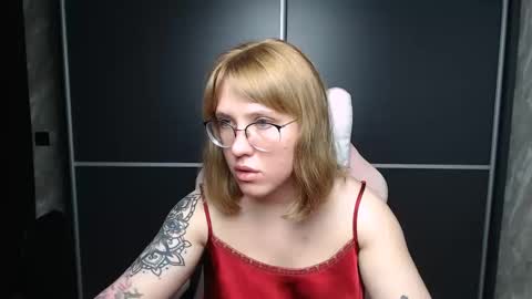 Snapshot of reginasmilee chatting on 10, 2, 2025 Regina online show from 10, 2, 2025