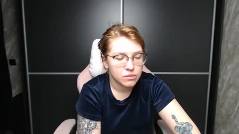 Snapshot of reginasmilee chatting on 12, 2, 2025 Regina online show from 12, 2, 2025