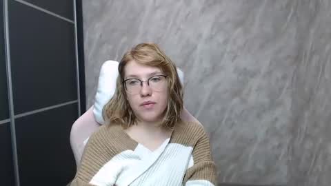 Snapshot of reginasmilee chatting on 15, 2, 2025 Regina online show from 15, 2, 2025