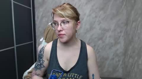 Snapshot of reginasmilee chatting on 15, 2, 2025 Regina online show from 15, 2, 2025