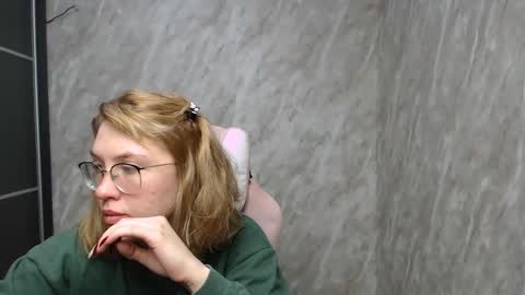 Snapshot of reginasmilee chatting on 24, 2, 2025 Regina online show from 24, 2, 2025