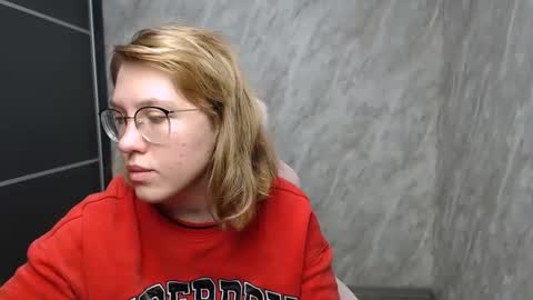 Snapshot of reginasmilee chatting on 25, 2, 2025 Regina online show from 25, 2, 2025