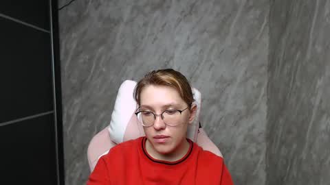 Snapshot of reginasmilee chatting on 5, 3, 2025 Regina online show from 5, 3, 2025